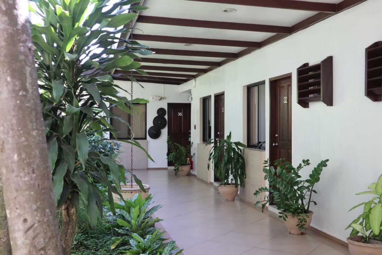 Domicilio Lorenzo Davao Exterior foto